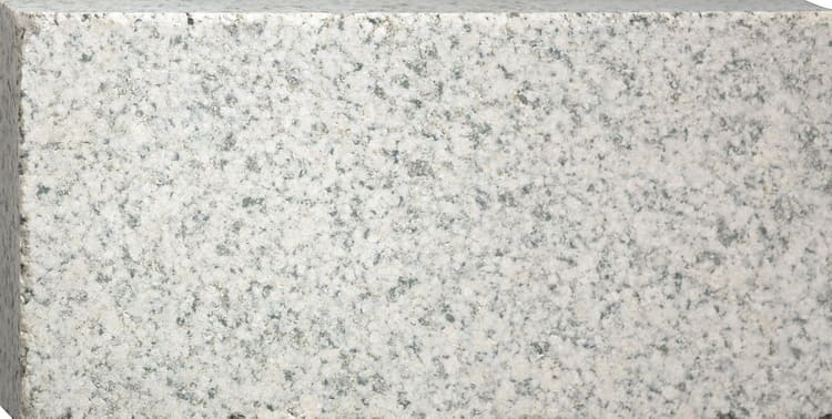 Гранит Мансуровский фото 5 Гранитный бордюр ГП-3 из Мансуровского гранита от поставщика Стоко фото №4 из галереи